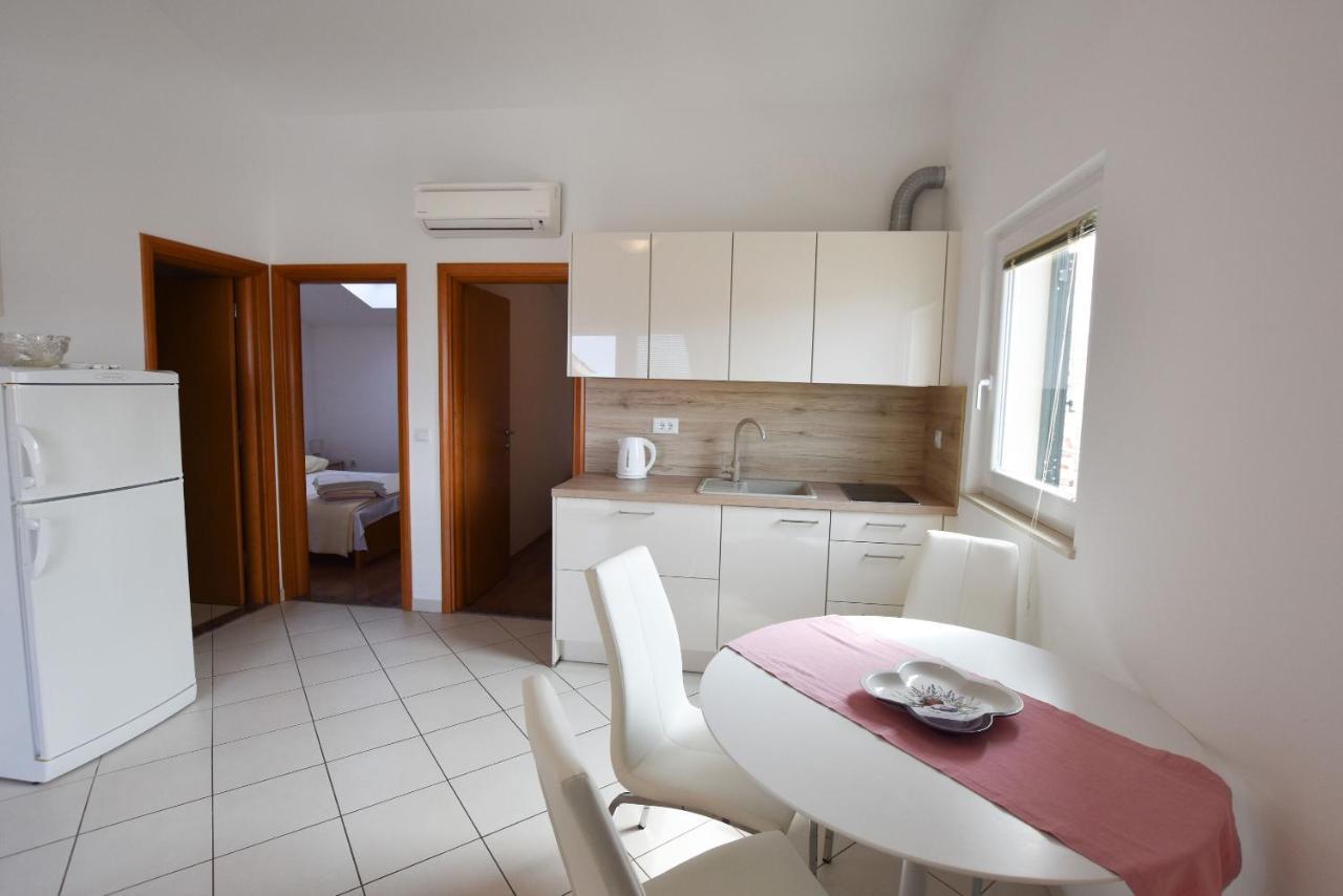 Apartments Danica Primosten Exterior photo