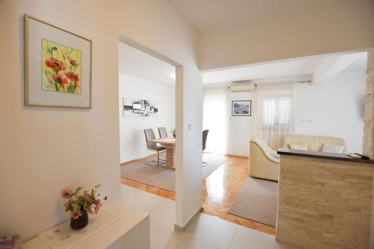 Apartments Danica Primosten Exterior photo