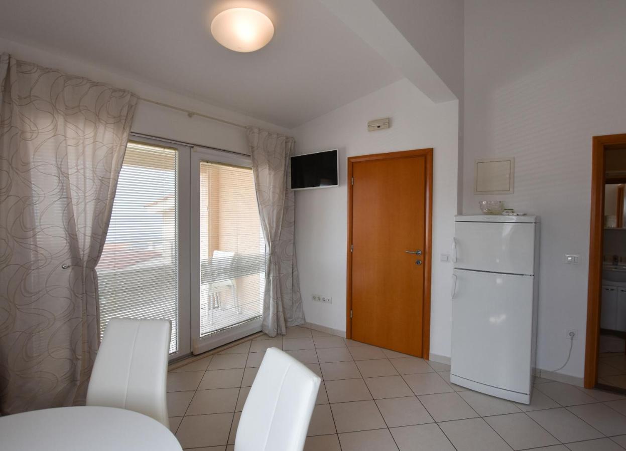 Apartments Danica Primosten Exterior photo