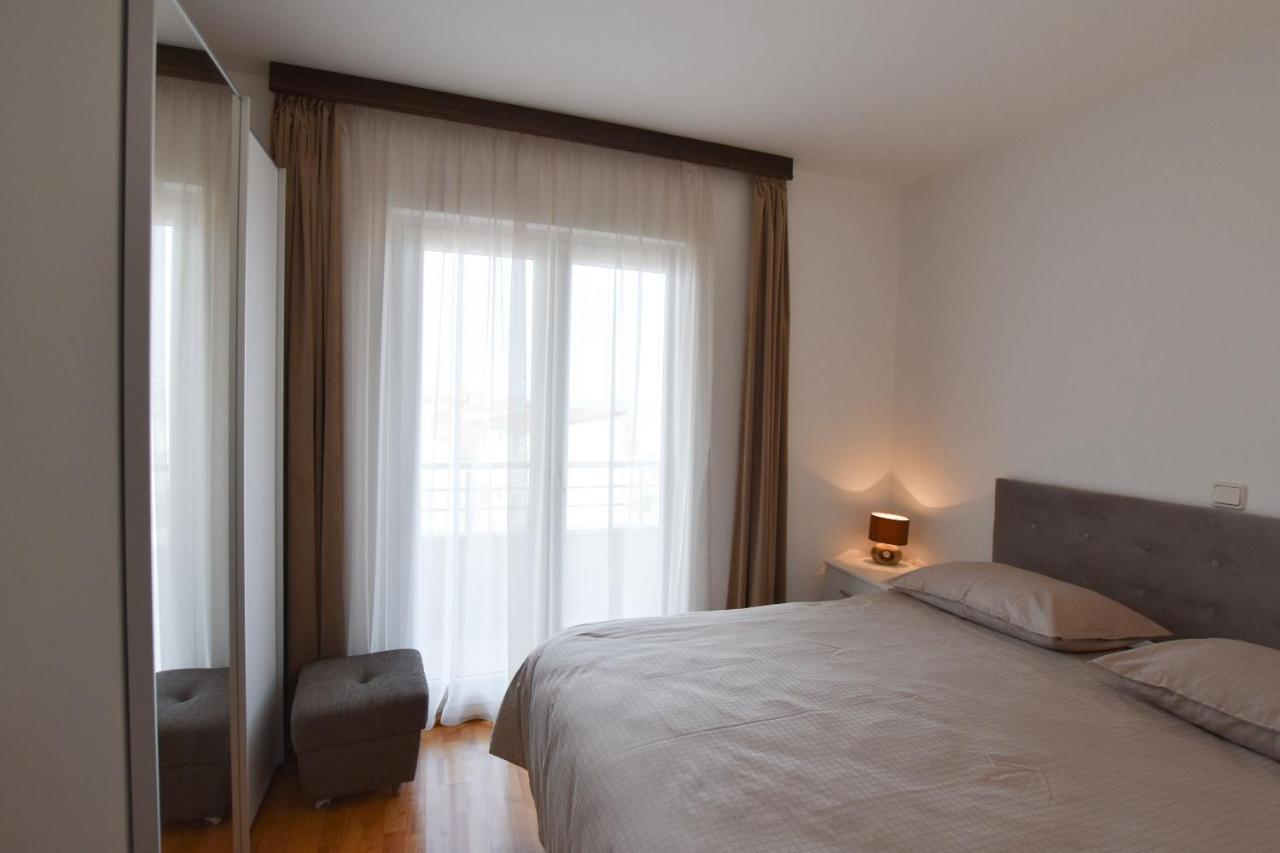 Apartments Danica Primosten Exterior photo