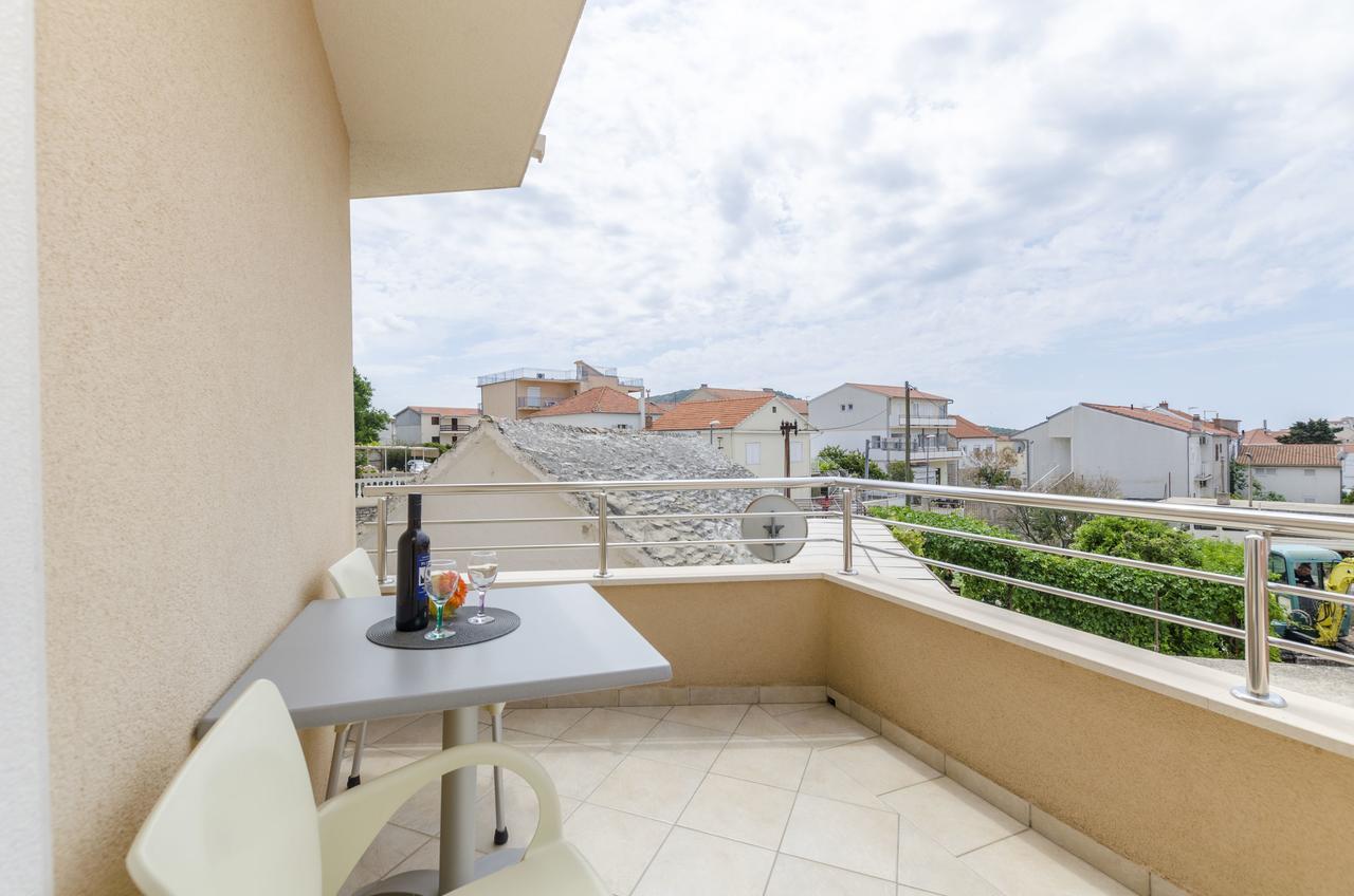 Apartments Danica Primosten Exterior photo