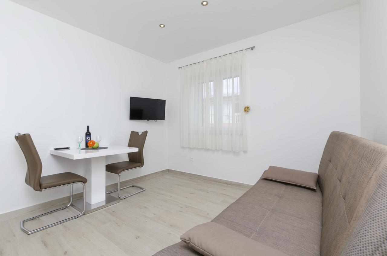 Apartments Danica Primosten Exterior photo