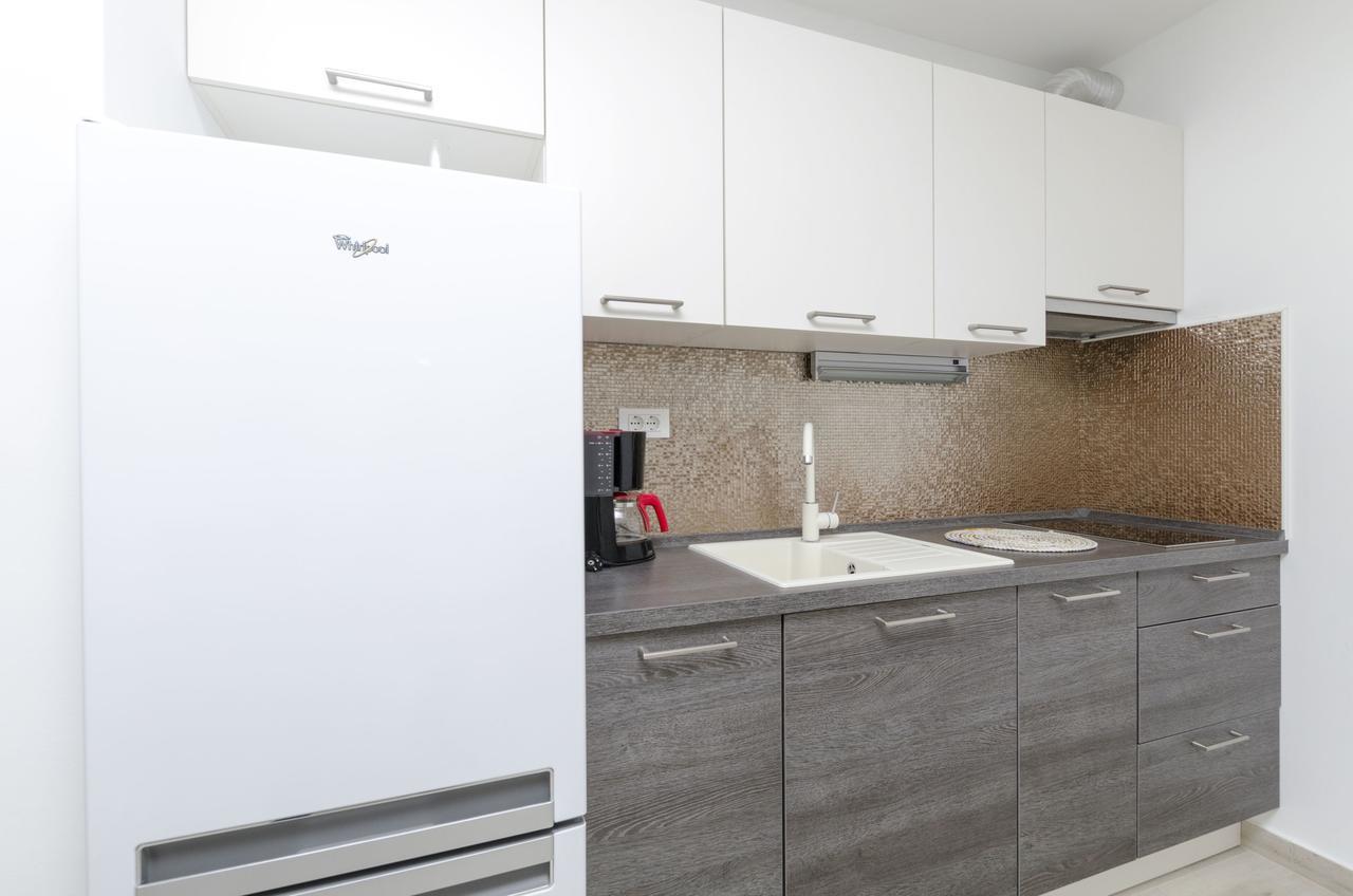 Apartments Danica Primosten Exterior photo