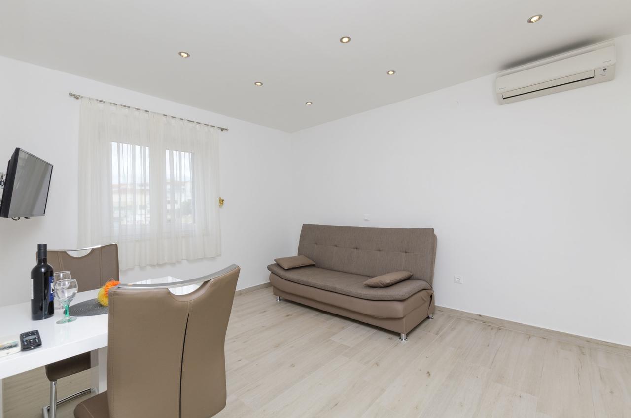Apartments Danica Primosten Exterior photo