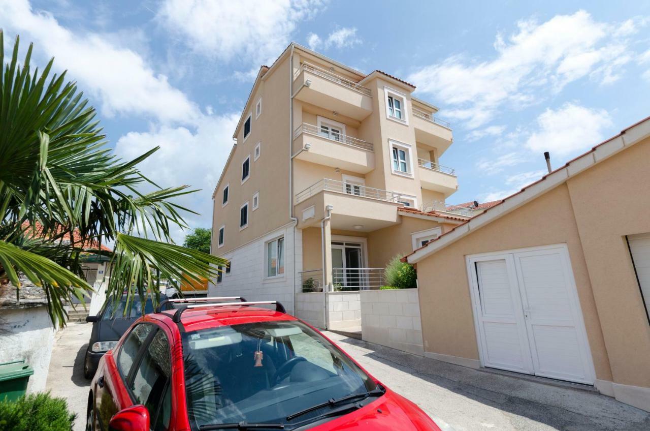 Apartments Danica Primosten Exterior photo